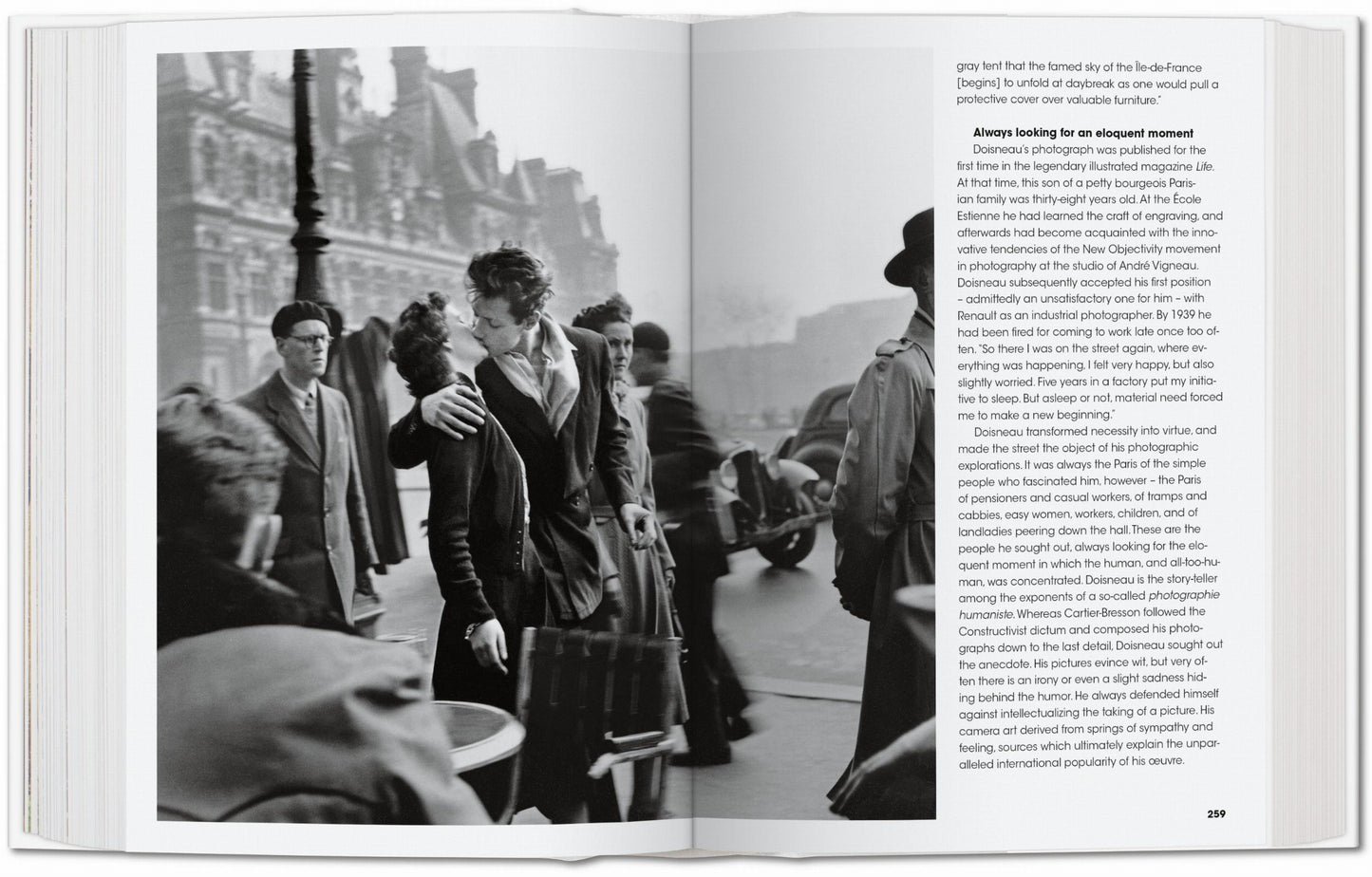 Photo Icons. 50 Landmark Photographs and Their Stories