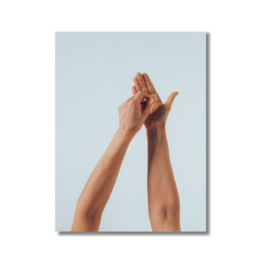 Eleonora Agostini. Postcard, Sinestesia: A study of Waitressing