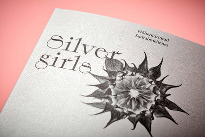 Silver Girls. Retouched history of Photography